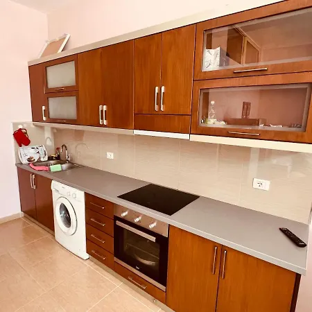 Sana * Sarande